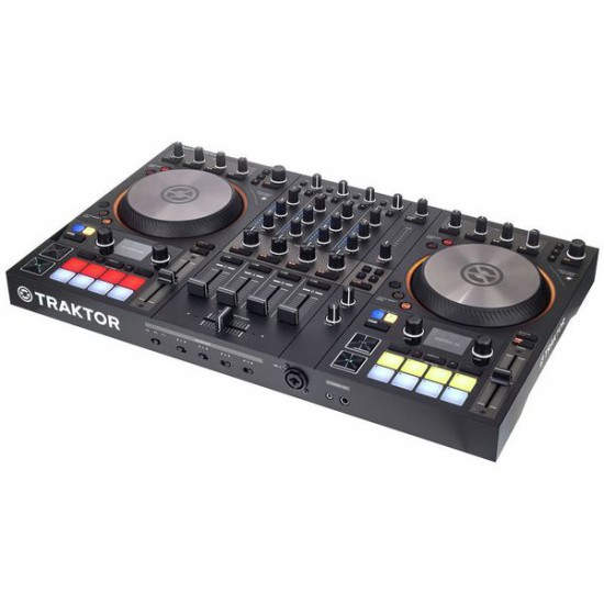 TRAKTOR KONTROL  S4 MK3 Native Instruments